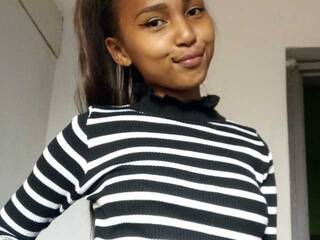 צ'אט וידאו ארוטי Aliciakittie