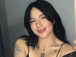 צ'אט וידאו ארוטי Aliciia23