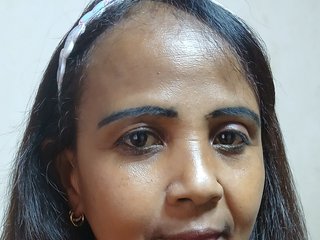 צ'אט וידאו ארוטי LAYANe