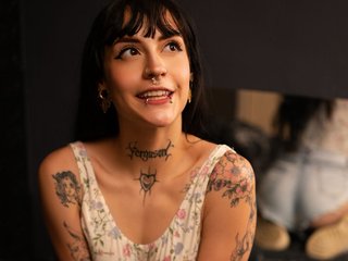 צ'אט וידאו ארוטי AlinaSvetlana