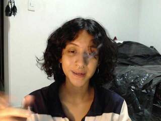 צ'אט וידאו ארוטי AlinaWoolf