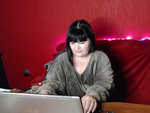 צילומי מסך משודרים AliraDom