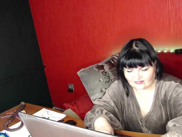 צילומי מסך משודרים AliraDom