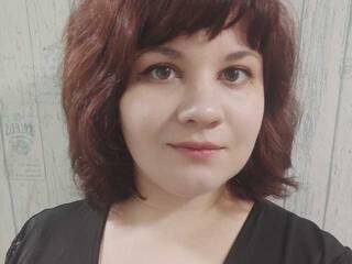 צ'אט וידאו ארוטי Alisa-Mi