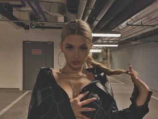 צ'אט וידאו ארוטי AlisaSimks