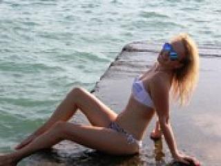 צ'אט וידאו ארוטי alisia28