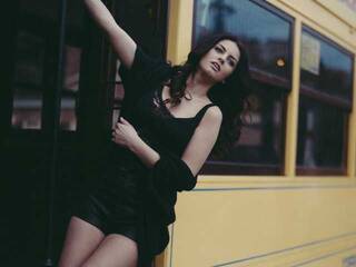 צ'אט וידאו ארוטי AllaDayZ