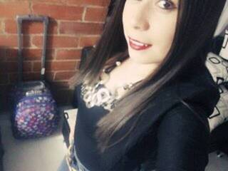 צ'אט וידאו ארוטי allisoncross