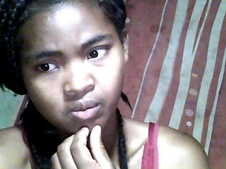 צ'אט וידאו ארוטי Allycha1