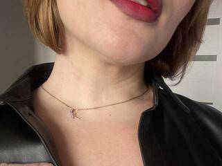 צ'אט וידאו ארוטי alyavibe69