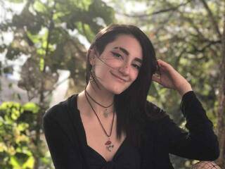 צ'אט וידאו ארוטי AlynaGlover