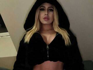 צ'אט וידאו ארוטי AmaraPierce