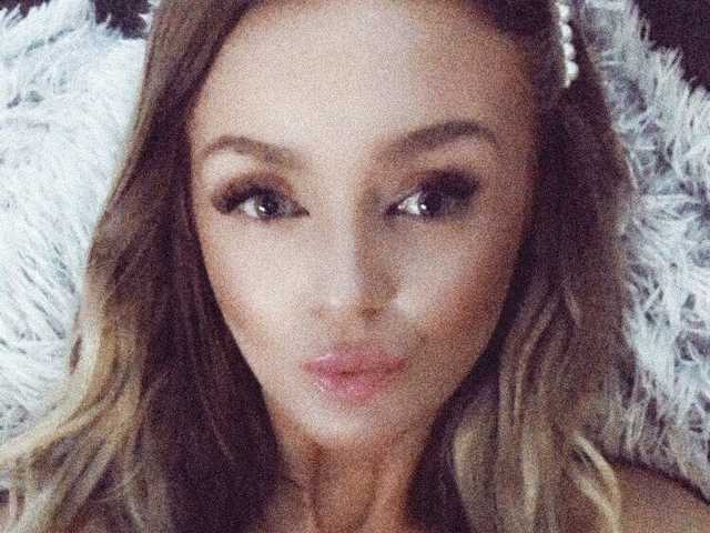 תמונה של הפרופיל AmelliaStar