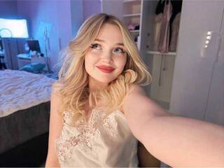 צ'אט וידאו ארוטי AmelyaJeff