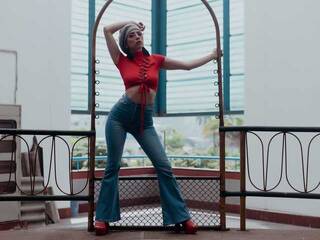 צ'אט וידאו ארוטי Amira-Taylor