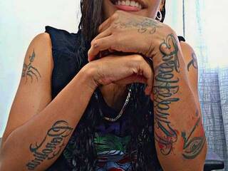 צ'אט וידאו ארוטי Amy-420