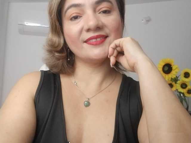 תמונה של הפרופיל ana-milf
