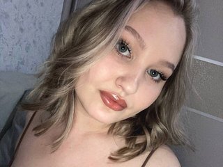 צ'אט וידאו ארוטי AnalisaDimick