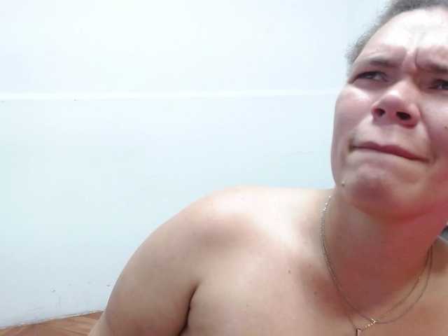 צילומי מסך משודרים AndreaWhite