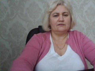 צ'אט וידאו ארוטי AngelaFamez