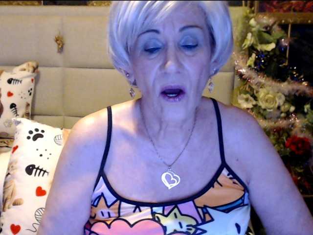 תמונות ANGELGRANNY welcom guys..pm..50 tk..pussy or ass..100..tits or feet..50..let s have fun