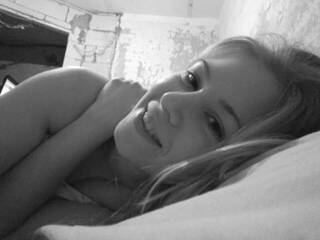 צ'אט וידאו ארוטי angelina17