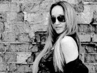 צ'אט וידאו ארוטי angelina31