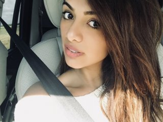 תמונה של הפרופיל AngelineJones