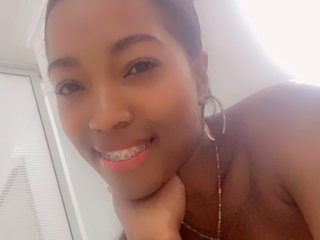 צ'אט וידאו ארוטי Angelinnasexy