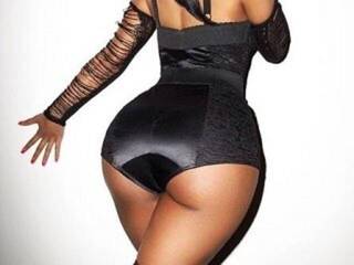 צ'אט וידאו ארוטי AngelxBigAss