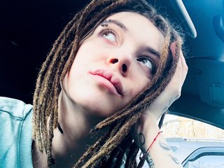 צ'אט וידאו ארוטי AngesInTattoo18
