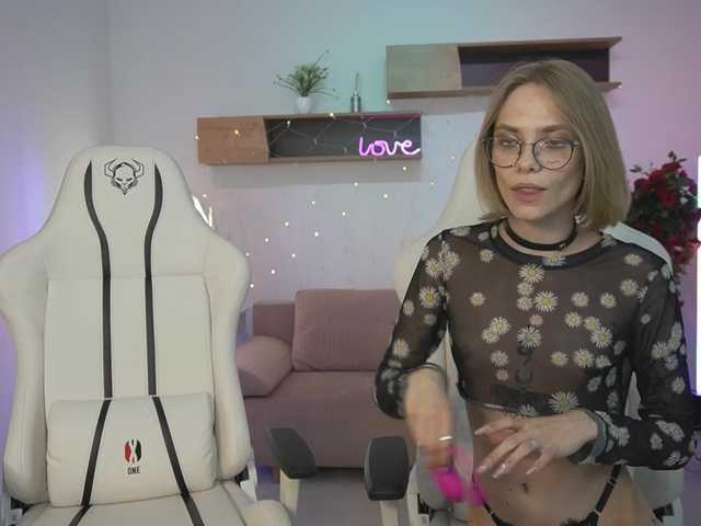 צילומי מסך משודרים AngieNatasha054