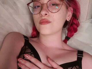 צ'אט וידאו ארוטי YukaMinori