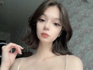 צ'אט וידאו ארוטי QueenOfDarkLove