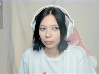 צ'אט וידאו ארוטי QueenOfDarkLove