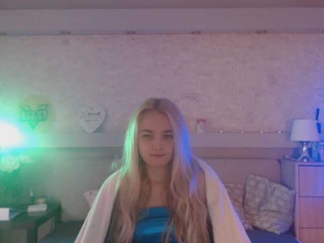 תמונות AnnaHappy18 Neon world with a blondie :)