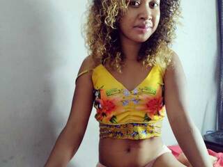 צ'אט וידאו ארוטי AnnahRise