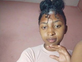 צ'אט וידאו ארוטי Annais19