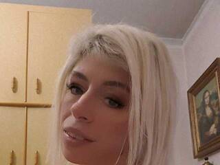 צ'אט וידאו ארוטי Annarella94a