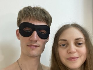 צ'אט וידאו ארוטי AnnetMorozCouple
