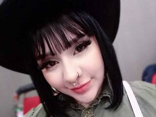 צ'אט וידאו ארוטי annie-villa