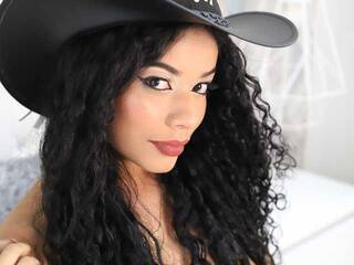 צ'אט וידאו ארוטי Anthonela-Mil