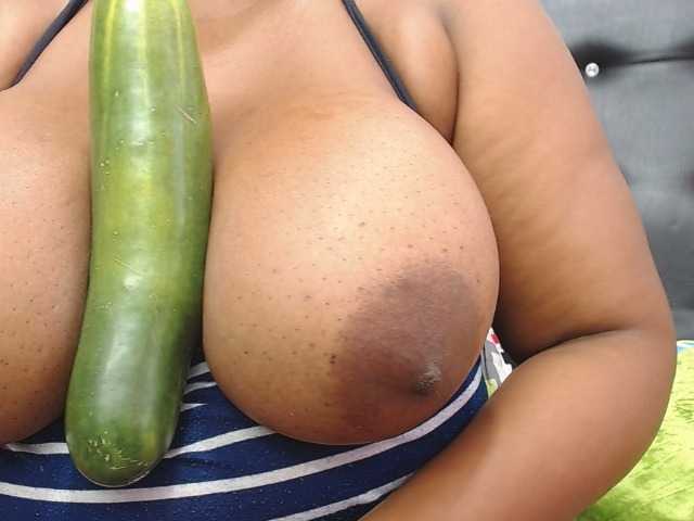 תמונות antonelax #ass #pussy #lush #domi #squirt #fetish #anal deep cucumber #tokenkeno