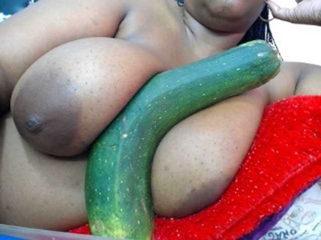 תמונות antonelax #ass #pussy #lush #domi #squirt #fetish #anal deep cucumber #tokenkeno