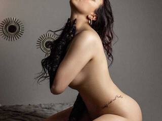 צ'אט וידאו ארוטי AntonellaBla