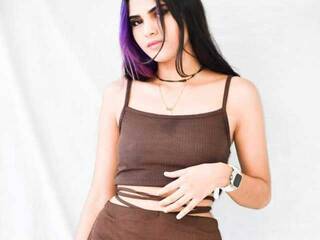 צ'אט וידאו ארוטי AntonellaRoux