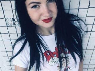 צ'אט וידאו ארוטי anyaraspberry