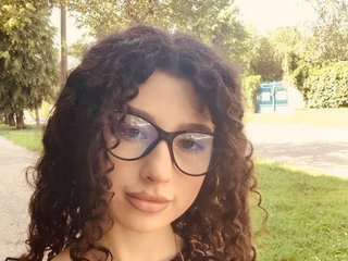 צ'אט וידאו ארוטי ArianaFox