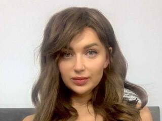 צ'אט וידאו ארוטי ArinaNature