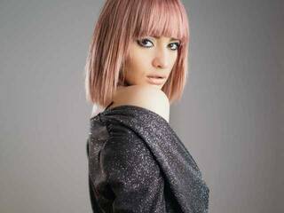 צ'אט וידאו ארוטי Aris-West